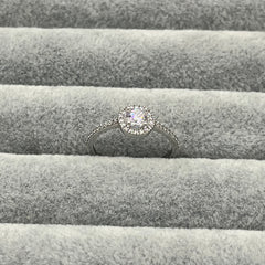 585 Eterna Shine Ring aus Gelbgold 14K – Detailaufnahme