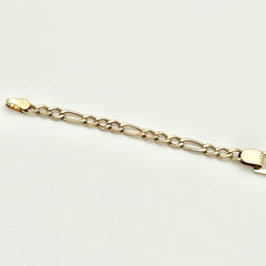 Namensplatte des Figaro Block Kinderarmbands aus 585 Gold