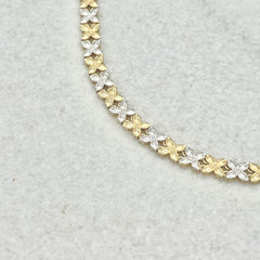 585 Floressa Armband aus Gelbgold & Weißgold 14K – florales Muster Detail