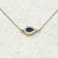 585 Noirea Armband aus Gelbgold 14K – schwarze Tropfenanhänger & Zirkonia Detail