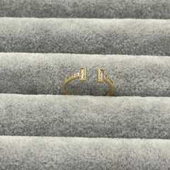 585 Tora Ring aus Gelbgold 14K – Zirkonia Detailansicht