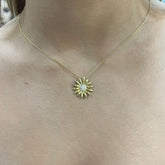 585 Gold Halskette mit Sonnenblumen Anhänger und Zirkonia Steinen