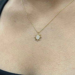 585 Gold Halskette mit Sonnen Anhänger und Zirkonia-Besatz