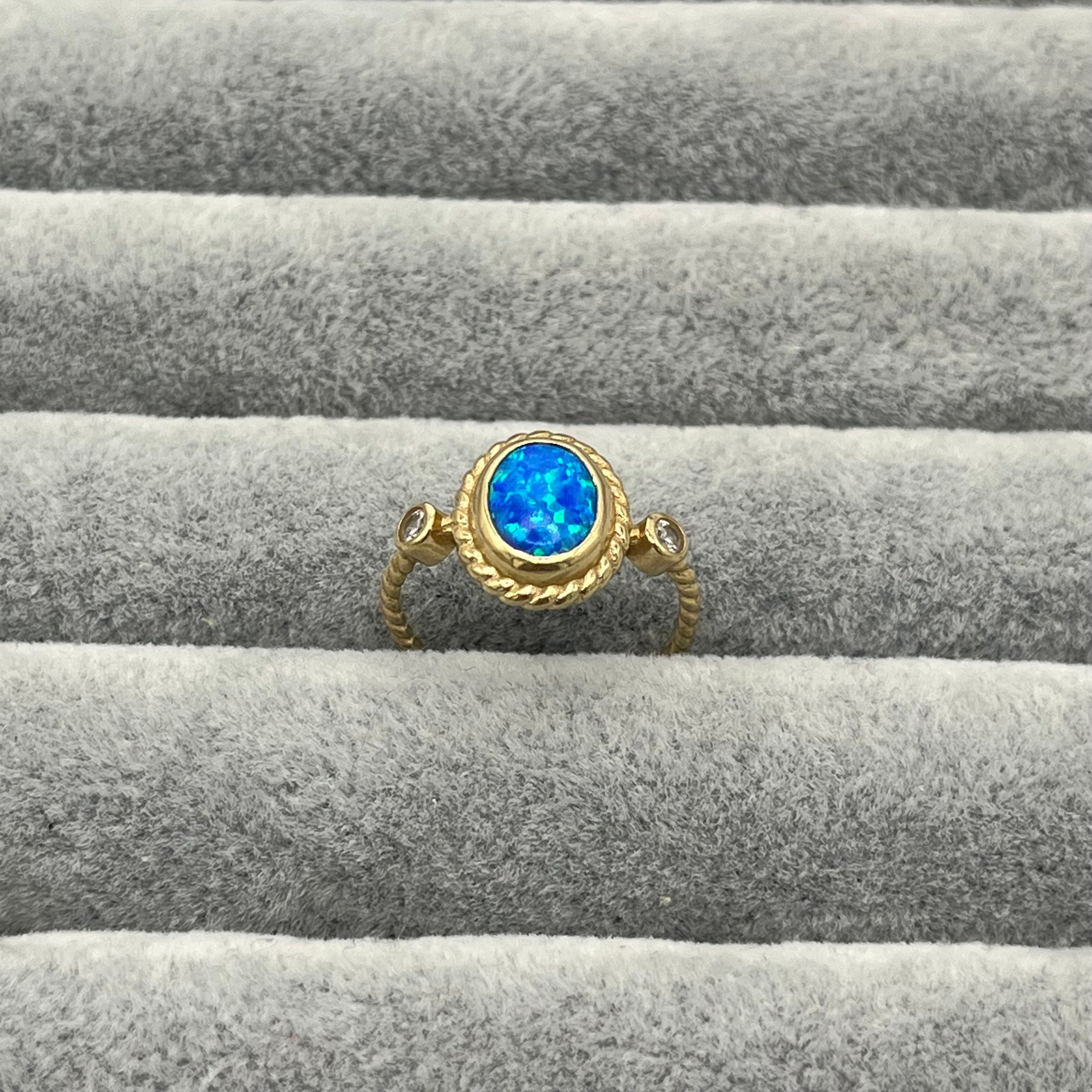 585 Azurya Ring aus Gelbgold 14K – Zirkonia Detailansicht