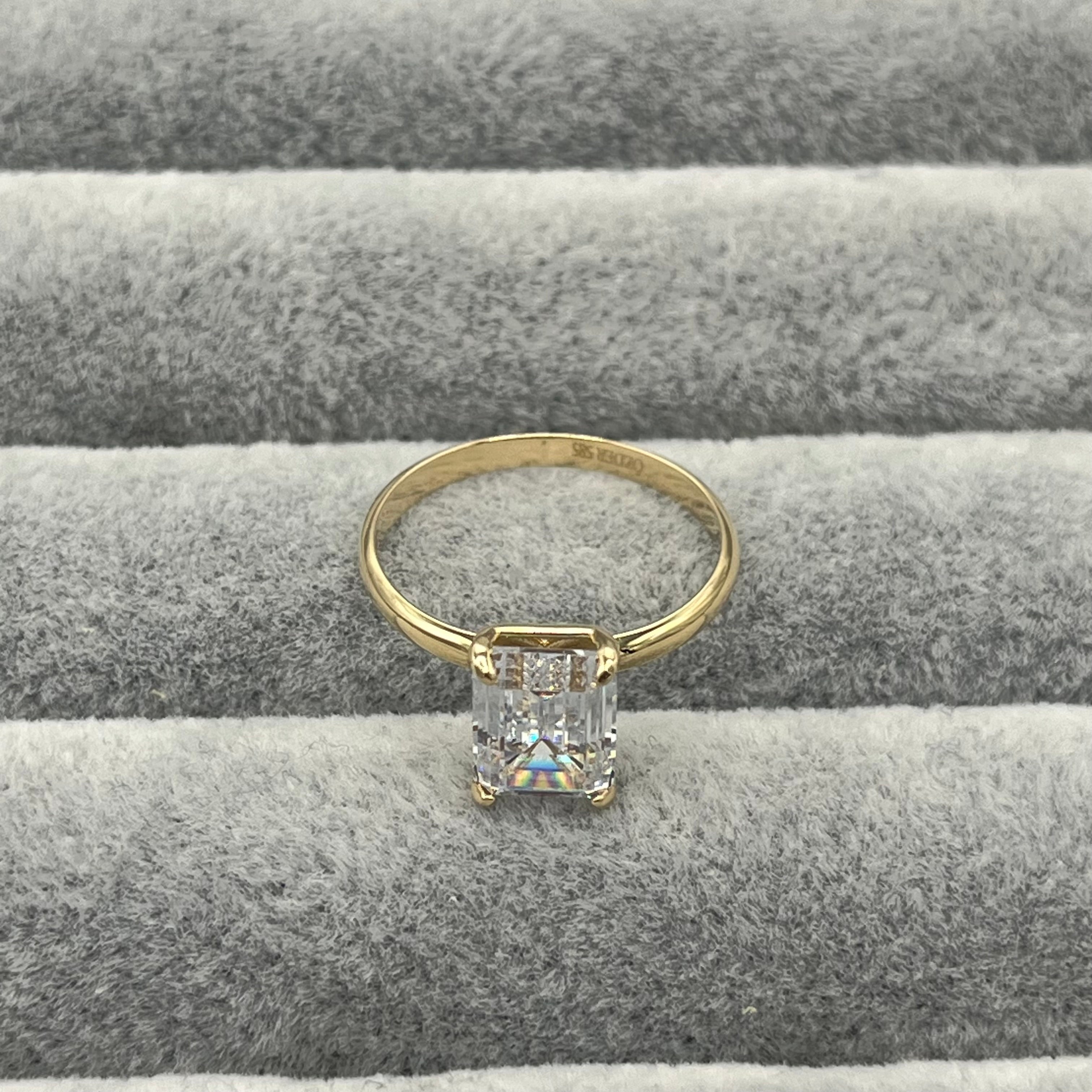 585 Baget Ring aus Gelbgold 14K – glänzende Oberfläche Ansicht