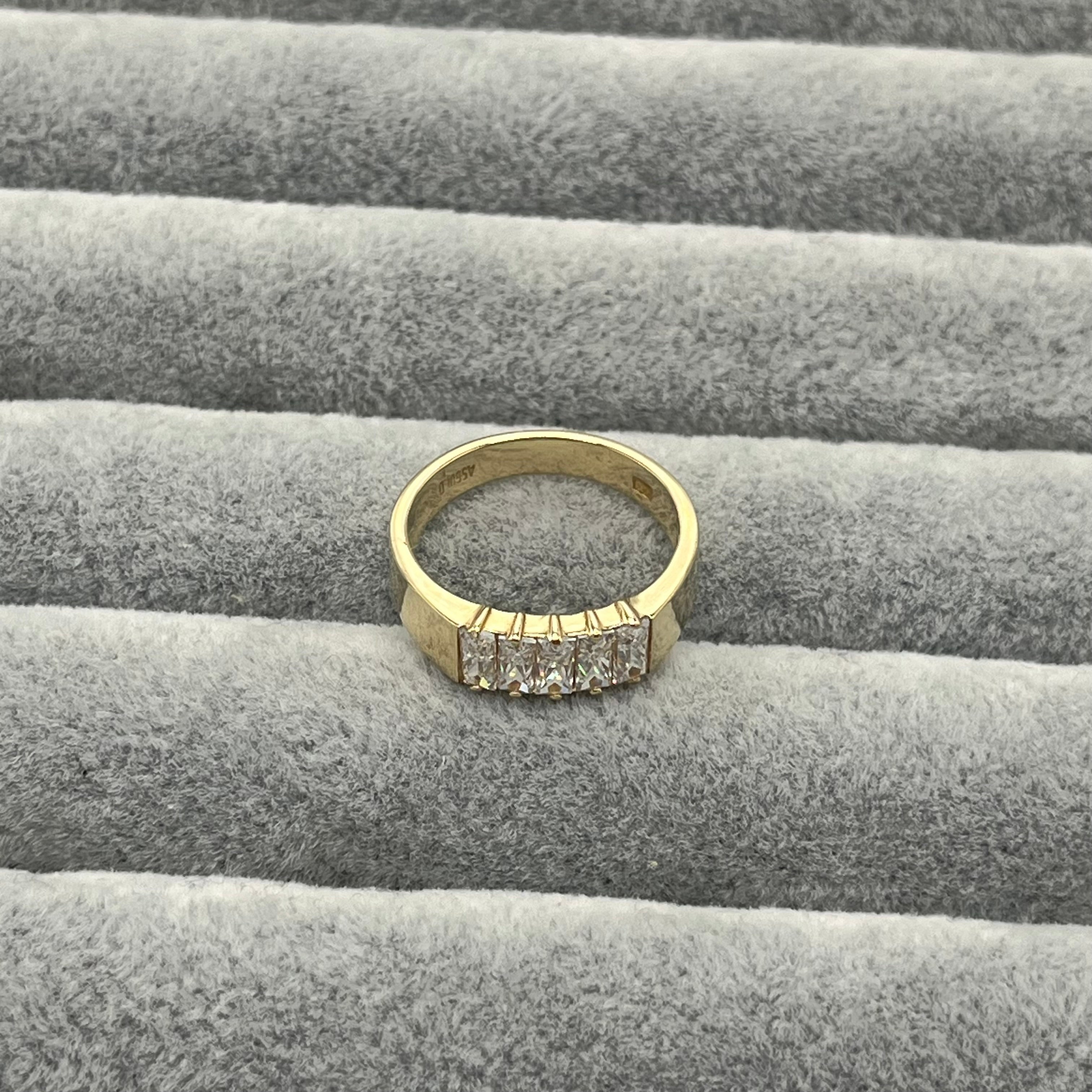585 Celia Baget Ring aus Gelbgold 14K – glänzende Oberfläche Ansicht