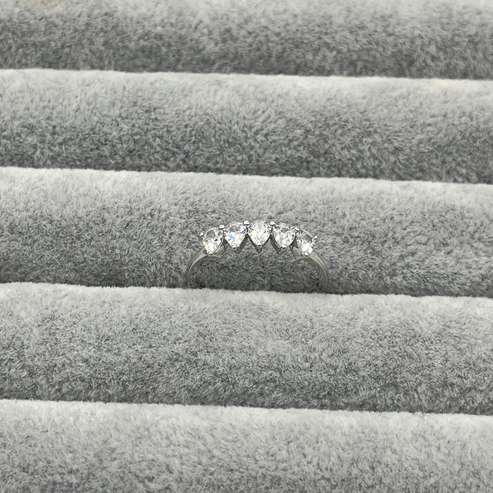 585 Damla Viva Ring aus Gelbgold 14K – Detailaufnahme