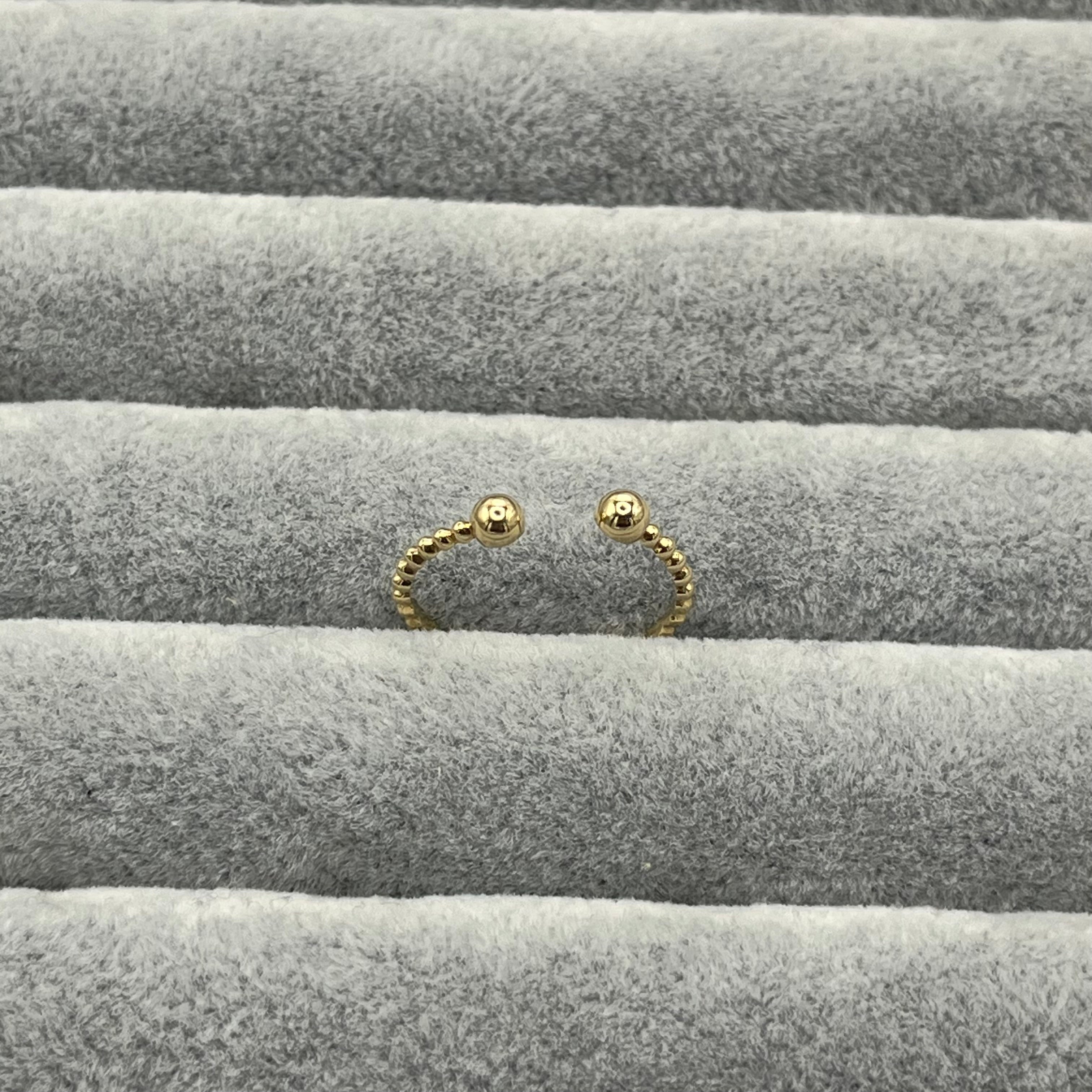 585 Dual Dorika Ring aus Gelbgold 14K – Detailaufnahme