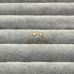 585 Duo Herz Ring aus Gelbgold 14K – zwei ineinander verschlungene Herzen Detailansicht