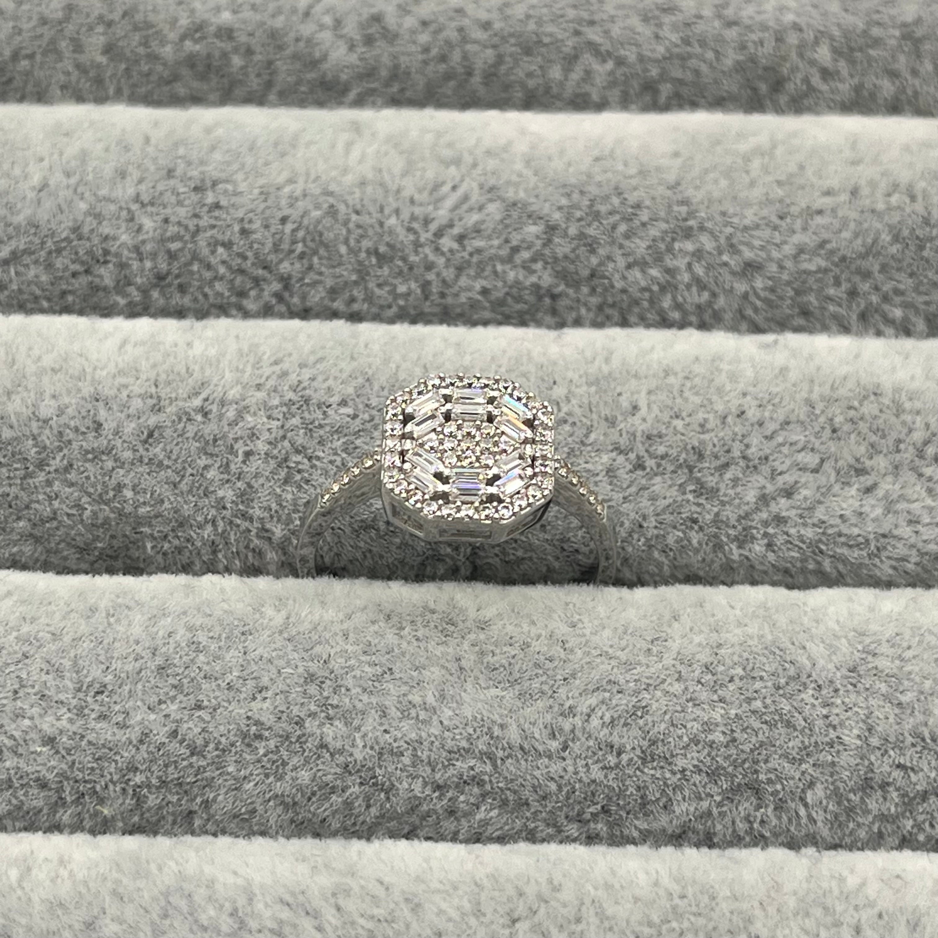 585 Eclipta Baget Ring aus Gelbgold 14K – Detailaufnahme