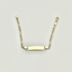 585 Figaro Block Kinderarmband aus 14 Karat Gold mit Namensplatte