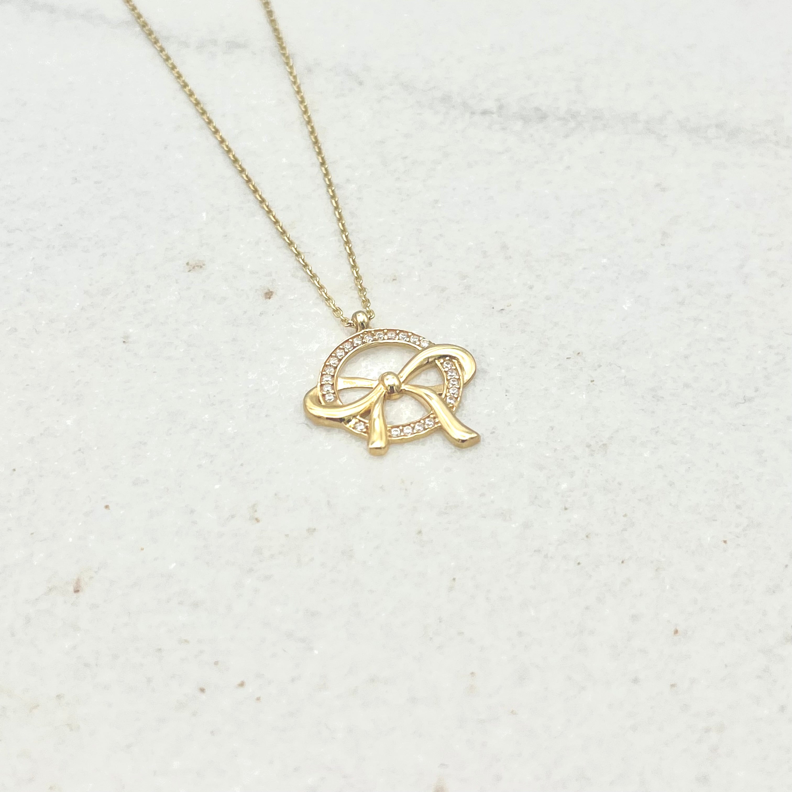 585 GoldenRibbon Kette aus Gelbgold 14K – glänzende Oberfläche Detailaufnahme