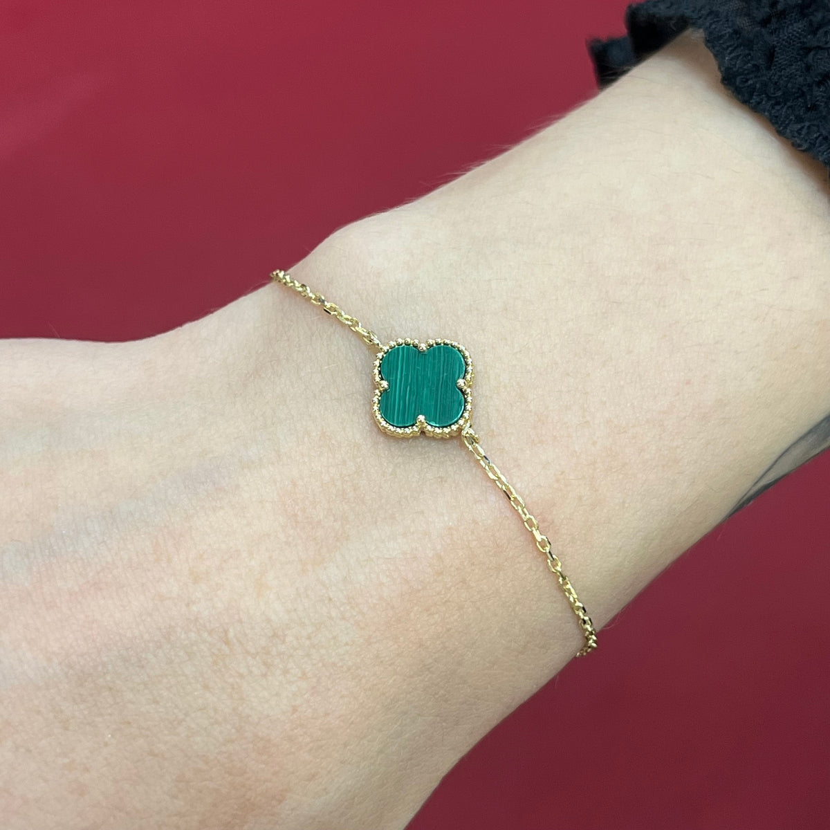 585 Green Verdelux Armband aus 14 Karat Gold mit grünem Kleeblatt – elegantes Glücksarmband Damen
