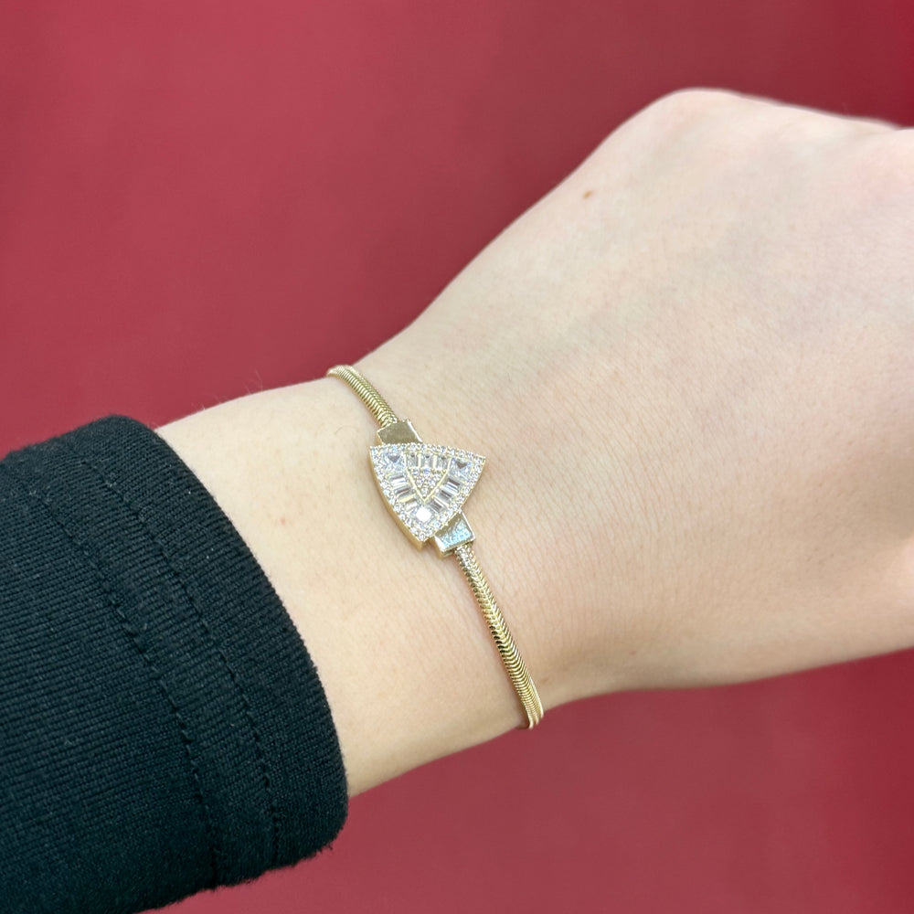585 italienisches Art-Déco Zirkonia Armband aus 14 Karat Gelbgold mit geometrischem Design am Handgelenk getragen