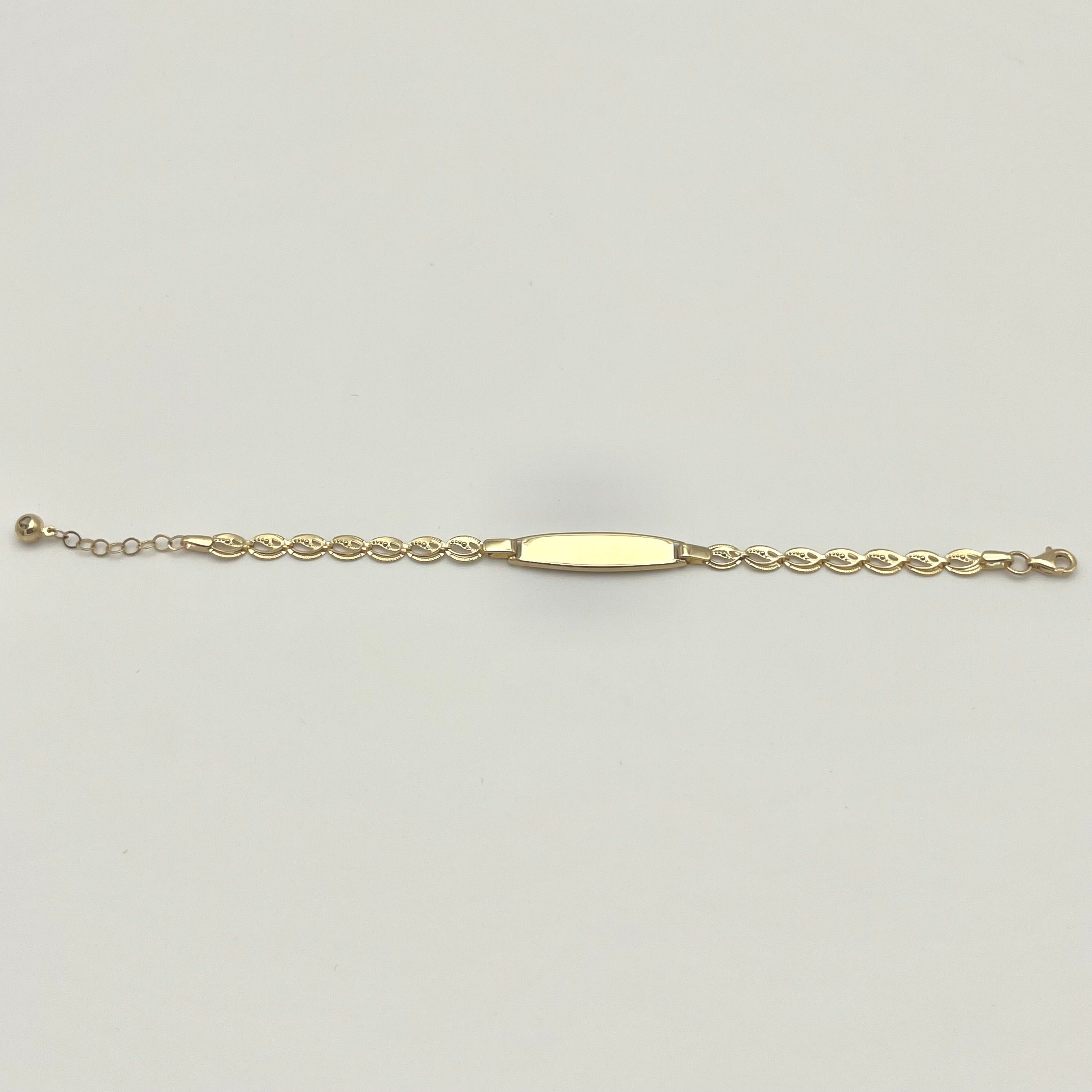 Detailansicht der ornamentalen Gliederkette beim 585 Kinderarmband aus Gold