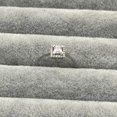 585 Quadra Baget Ring aus Gelbgold 14K – Detailaufnahme