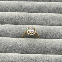 585 Twinklelux Ring aus Gelbgold 14K – Detailaufnahme