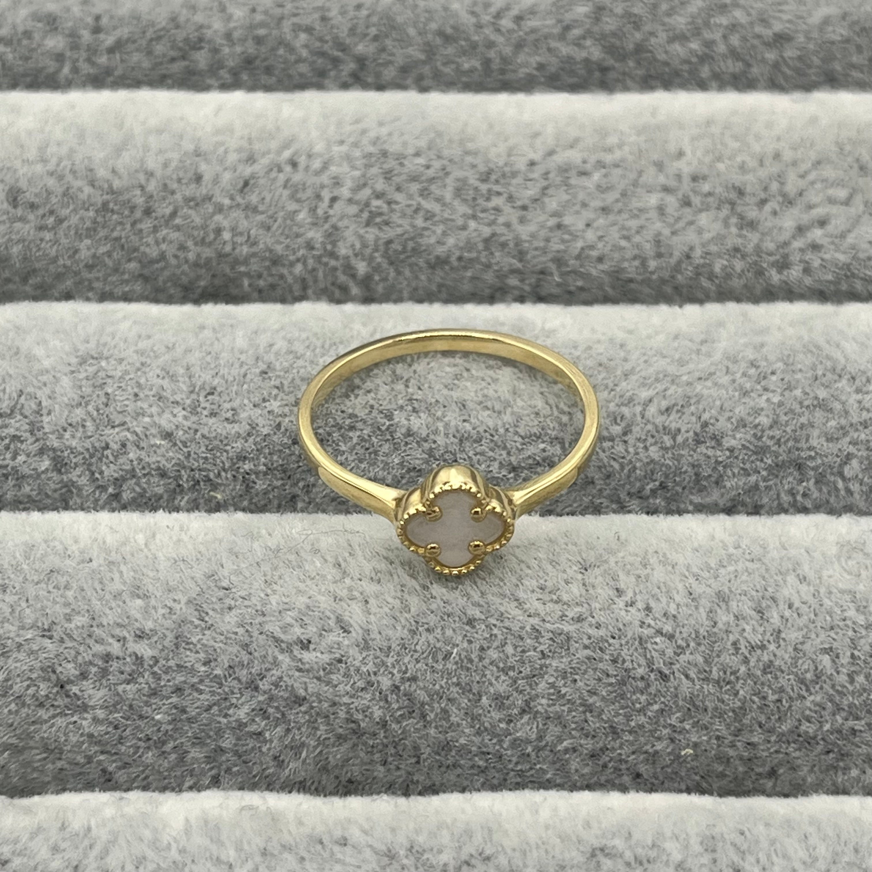 585 White Cleef Ring aus Weißgold 14K – glänzende Oberfläche Ansicht