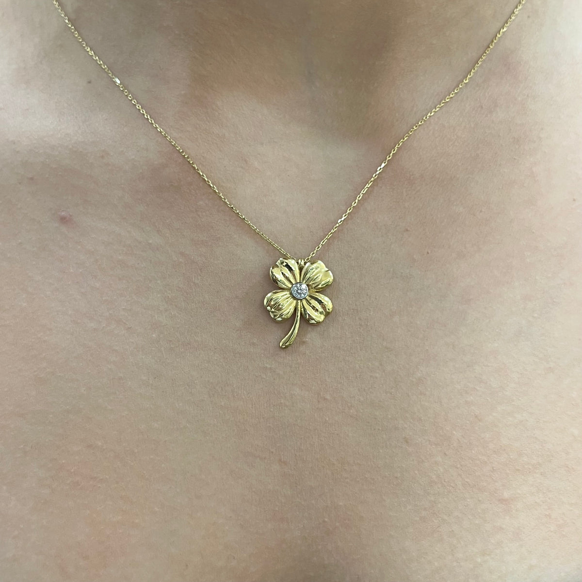 585 Gold Halskette mit vierblättrigem Kleeblatt Anhänger und Zirkonia