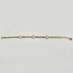 Detailansicht des Einhorn-Motivs am Kinderarmband aus 585 Gold